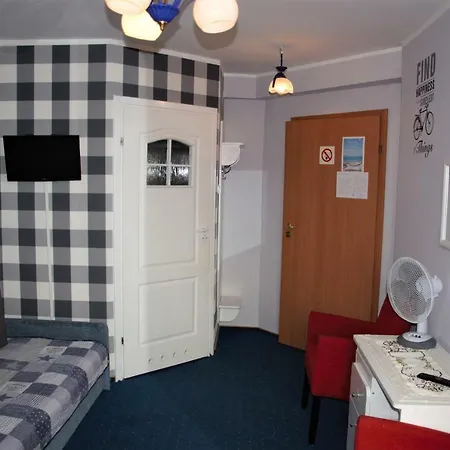 Aleksandra Kwatera prywatna *